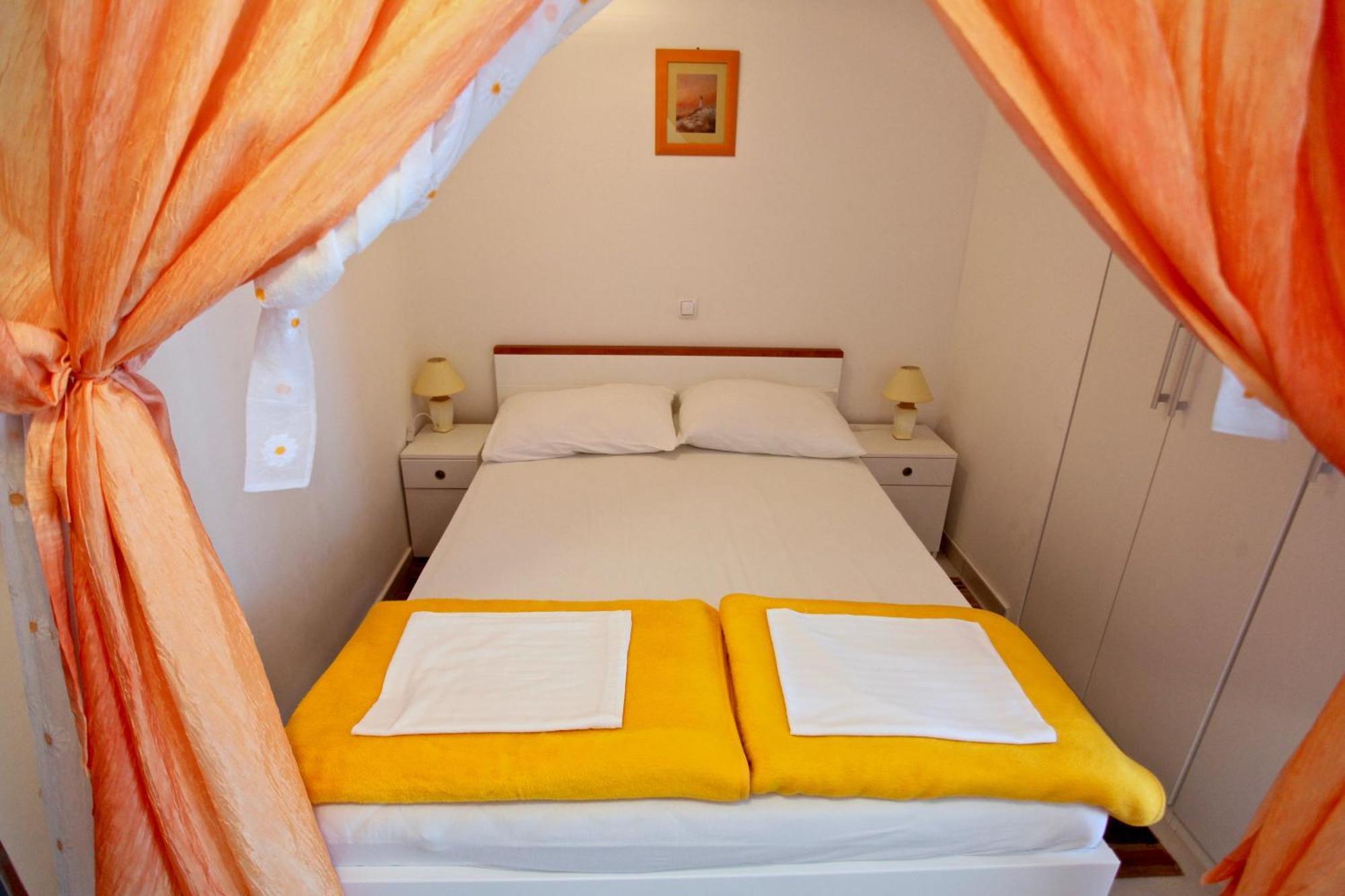 Vila Smirna Sveti Filip i Jakov Kamer foto